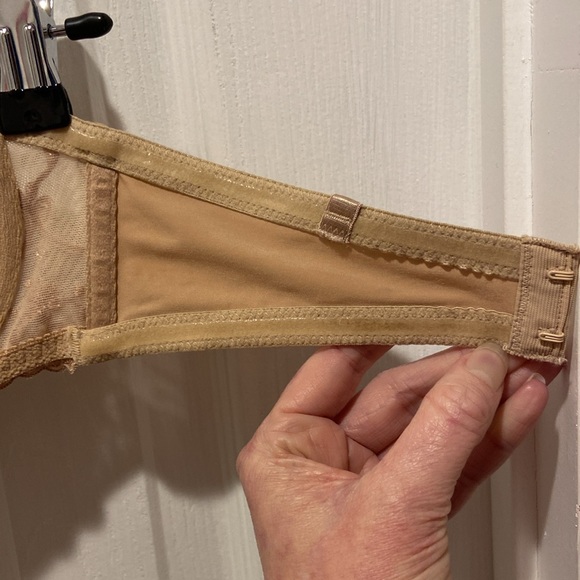 WonderBra Nude Lace Strapless Bra 34B (No Straps) #1 - Picture 9 of 14